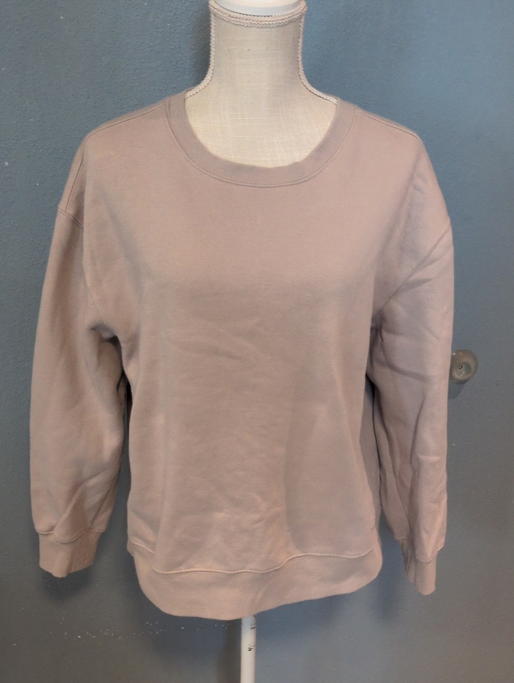Athletic Works Crewneck Fleece Lined Cotton Blend Long Sleeve Sweatshirt Lounge